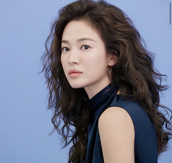 Liên tiếp nhiều ngôi sao hàng đầu Hàn Quốc bị điều tra thuế