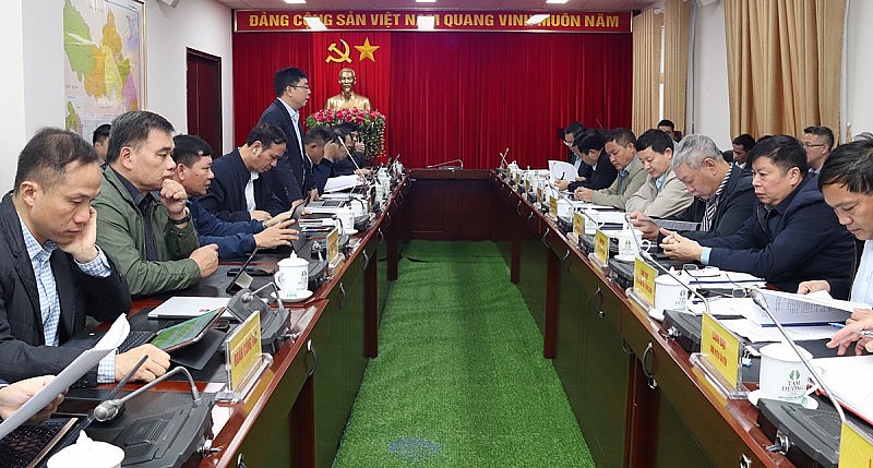 Tìm giải pháp tháo gỡ khó mặt bằng dự án truyền tải điện tại Lai Châu Tìm giải pháp tháo gỡ khó mặt bằng dự án truyền tải điện tại Lai Châu