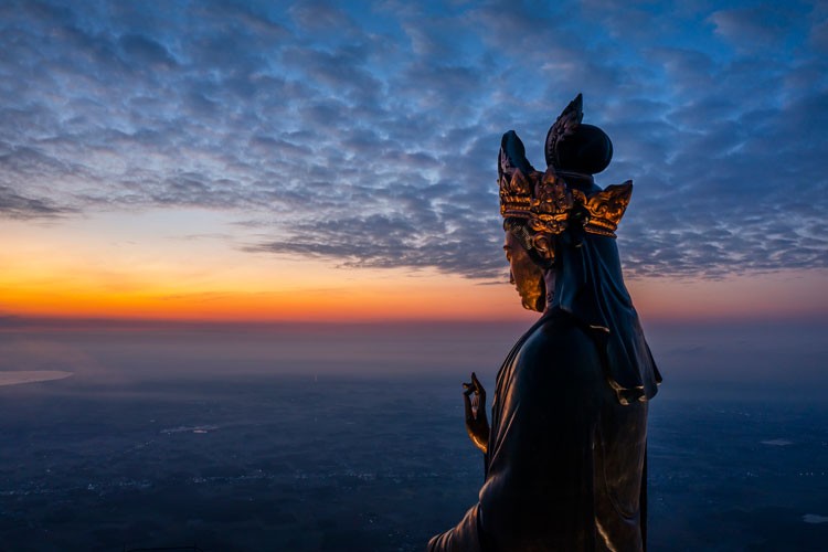 Vượt qua nhiều điểm đến tâm linh, Núi Bà Đen được tìm kiếm hàng triệu lượt trên google mỗi tháng Vượt qua nhiều điểm đến tâm linh, Núi Bà Đen được tìm kiếm hàng triệu lượt trên google mỗi tháng