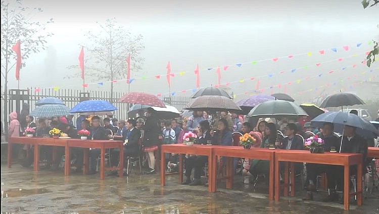 Lào Cai: Khai hội hoa lê trắng biên cương Si Ma Cai Lào Cai: Khai hội hoa lê trắng biên cương Si Ma Cai