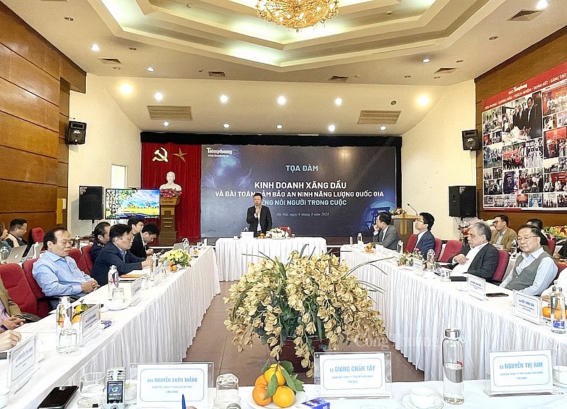 Báo Tiền phong tổ chức toạ đàm kinh doanh xăng dầu và bài toán bảo đảm an ninh năng lượng quốc gia Báo Tiền phong tổ chức toạ đàm kinh doanh xăng dầu và bài toán bảo đảm an ninh năng lượng quốc gia