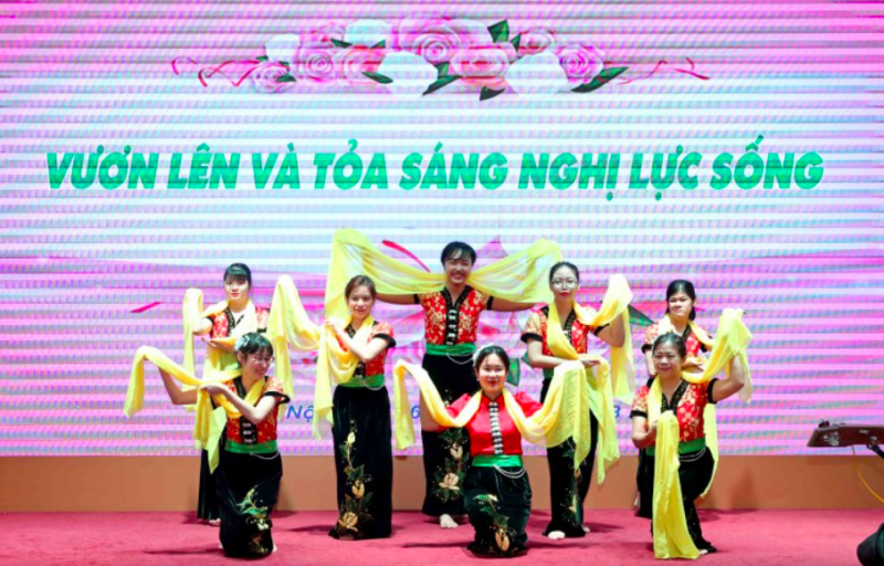 Tiếp thêm nghị lực sống cho phụ nữ yếu thế nhân ngày 8/3 Tiếp thêm nghị lực sống cho phụ nữ yếu thế nhân ngày 8/3