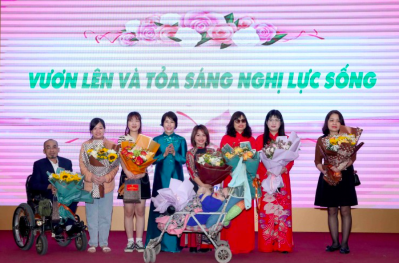 Tiếp thêm nghị lực sống cho phụ nữ yếu thế nhân ngày 8/3 Tiếp thêm nghị lực sống cho phụ nữ yếu thế nhân ngày 8/3