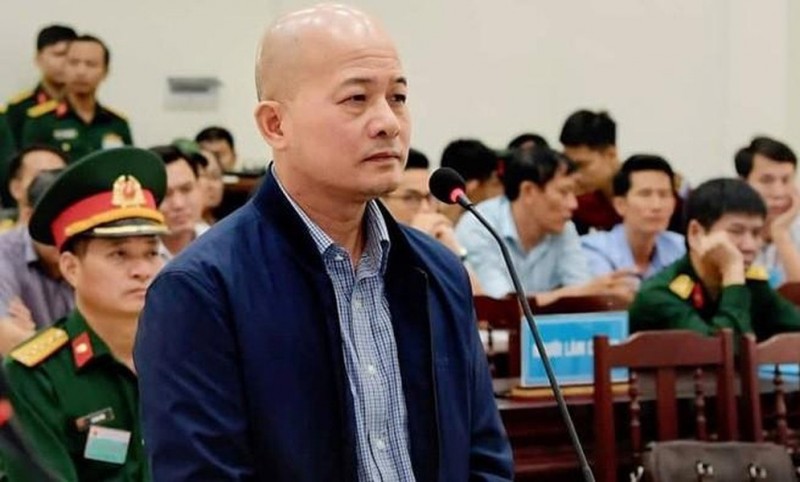 Lĩnh chung thân vì lừa đảo, Út trọc Đinh Ngọc Hệ tiếp tục bị truy tố vì trốn thuế Lĩnh chung thân vì lừa đảo, Út trọc Đinh Ngọc Hệ tiếp tục bị truy tố vì trốn thuế