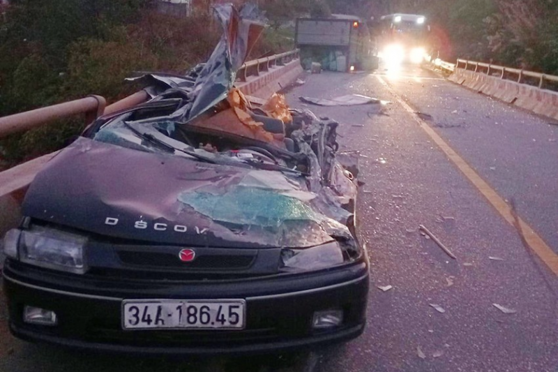 Bắt tạm giam tài xế xe tải gây tai nạn làm 4 người thương vong ở Kon Tum