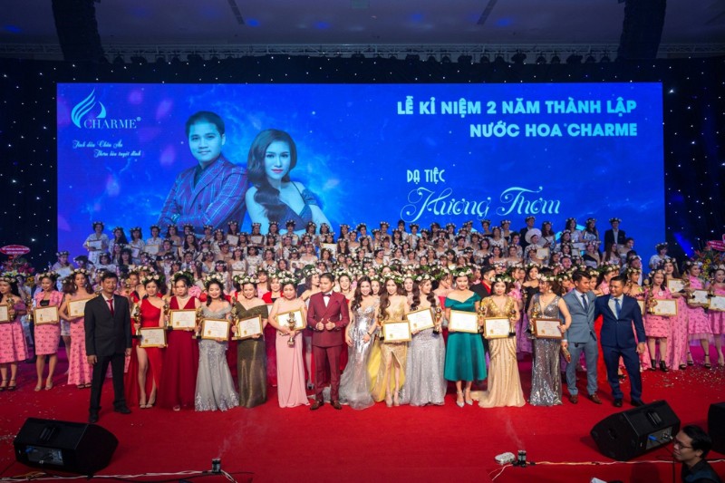 Nước hoa Charme Perfume: Nghìn vạn nhà phân phối, lợi nhuận "bé hạt tiêu" Nước hoa Charme Perfume: Nghìn vạn nhà phân phối, lợi nhuận "bé hạt tiêu"