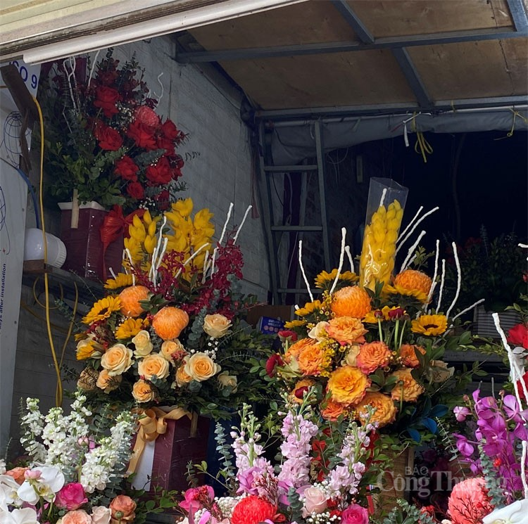 Giá hoa 8/3 tăng đột biến