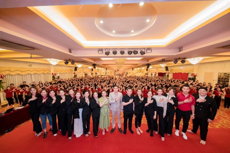 Nước hoa Charme Perfume: Nghìn vạn nhà phân phối, lợi nhuận "bé hạt tiêu" Nước hoa Charme Perfume: Nghìn vạn nhà phân phối, lợi nhuận "bé hạt tiêu"