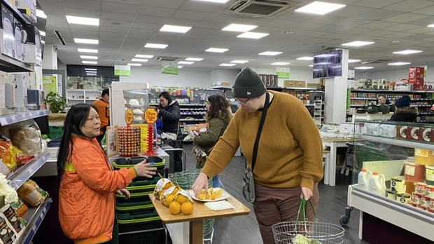 Chất lượng cam Cao Phong được người tiêu dùng ở Anh đánh giá cao Chất lượng cam Cao Phong được người tiêu dùng ở Anh đánh giá cao