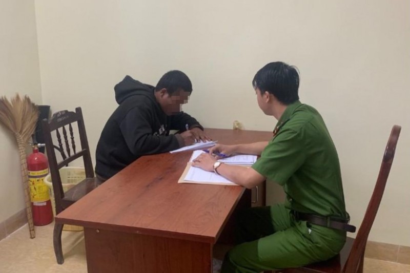 Đối tượng cầm đầu vụ cướp tại cơ quan công an. Đối tượng cầm đầu vụ cướp tại cơ quan công an.