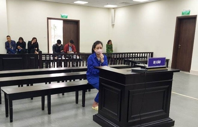 Bị cáo Mai Thị Lan tại phiên tòa xét xử Bị cáo Mai Thị Lan tại phiên tòa xét xử