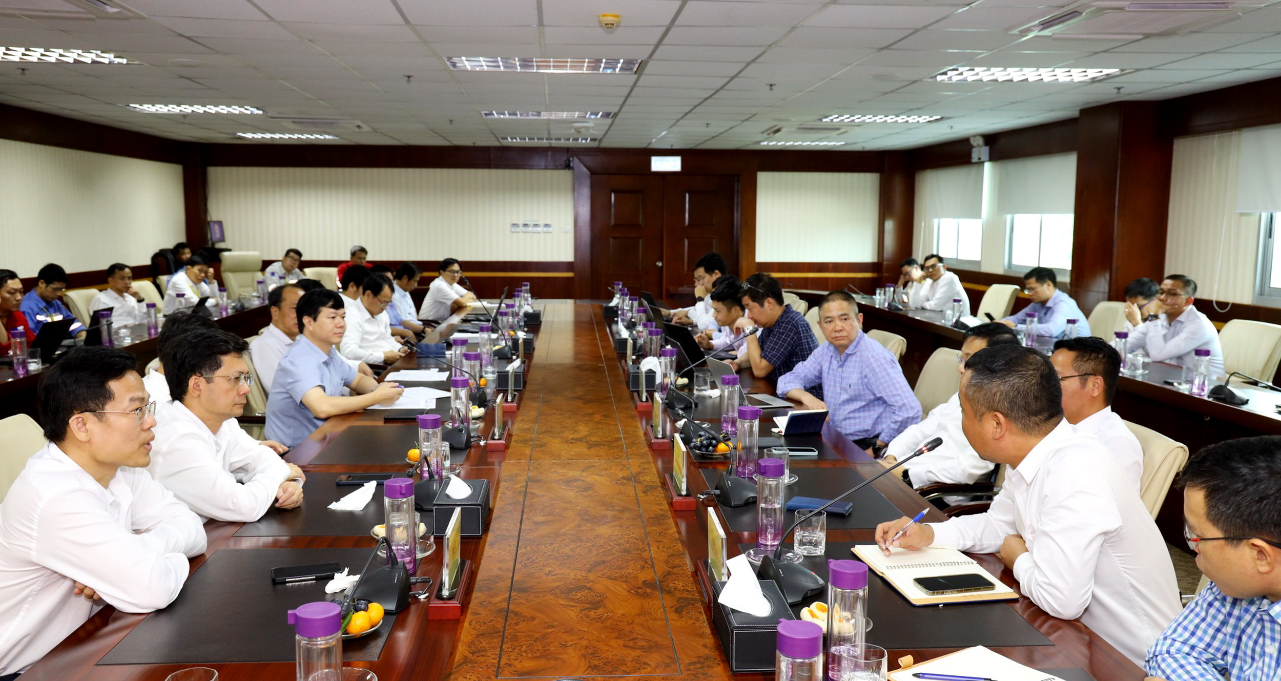 Hội nghị ký kết quy trình phối hợp vận hành 4 bên Khí - Điện - Đạm -A0 KV Tây Nam bộ Hội nghị ký kết quy trình phối hợp vận hành 4 bên Khí - Điện - Đạm -A0 KV Tây Nam bộ