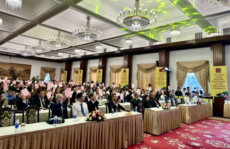 Hoa Sen đặt kế hoạch kinh doanh theo phương án sản lượng tiêu thụ 1,5 triệu tấn và 1,6 triệu tấn Hoa Sen đặt kế hoạch kinh doanh theo phương án sản lượng tiêu thụ 1,5 triệu tấn và 1,6 triệu tấn