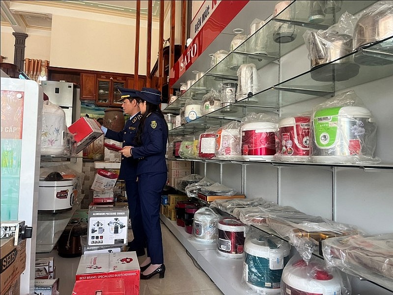 Thanh Hóa: Tăng cường kiểm tra, xử lý nghiêm những vi phạm trong niêm yết giá hàng hóa, dịch vụ Thanh Hóa: Tăng cường kiểm tra, xử lý nghiêm những vi phạm trong niêm yết giá hàng hóa, dịch vụ