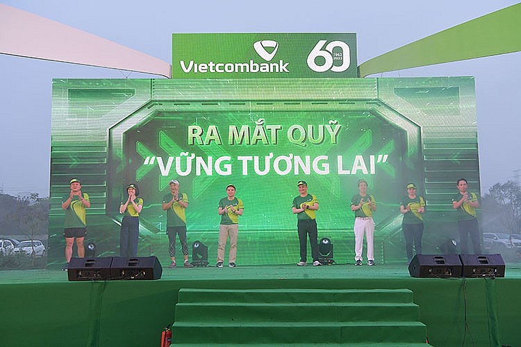 Vietcombank ra mắt Quỹ “Vững tương lai” và phát động Giải chạy 60 năm “Vạn trái tim - Một niềm tin” Vietcombank ra mắt Quỹ “Vững tương lai” và phát động Giải chạy 60 năm “Vạn trái tim - Một niềm tin”