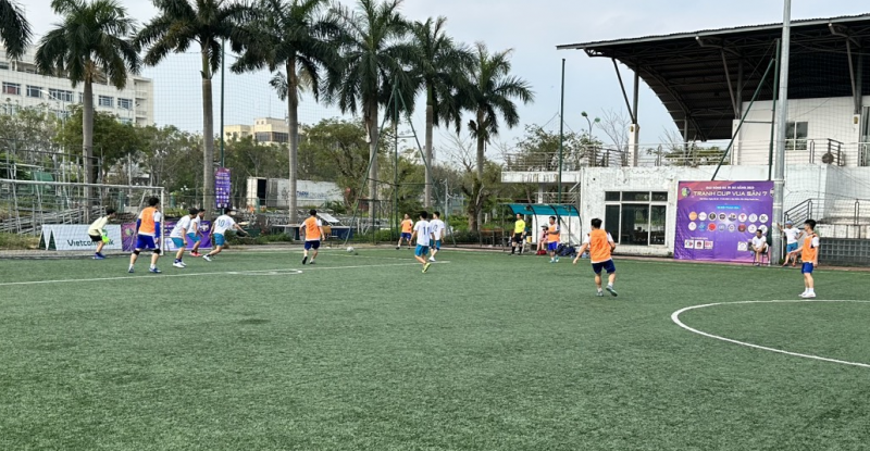 Trận đấu giữa Trung tâm Điều độ Hệ thống điện Miền Trung và NMTĐ Sông Bung 6) Trận đấu giữa Trung tâm Điều độ Hệ thống điện Miền Trung và NMTĐ Sông Bung 6)