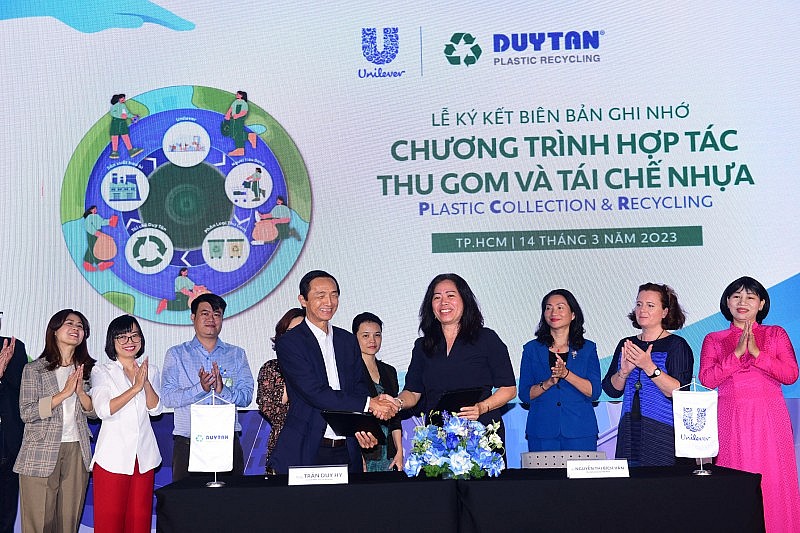 Ký kết hợp tác giữa Unilever Việt Nam và Tái Chế Duy Tân Ký kết hợp tác giữa Unilever Việt Nam và Tái Chế Duy Tân
