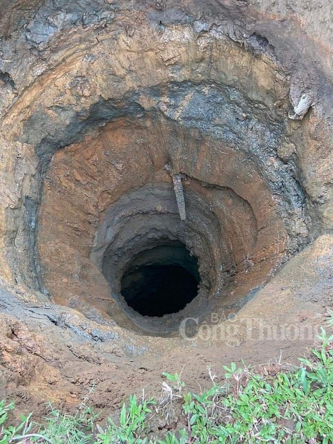 Hàng trăm hộ dân bị ảnh hưởng ở 'thủ phủ khoáng sản' Nghệ An được hỗ trợ hơn 10 tỷ đồng Hàng trăm hộ dân bị ảnh hưởng ở 'thủ phủ khoáng sản' Nghệ An được hỗ trợ hơn 10 tỷ đồng