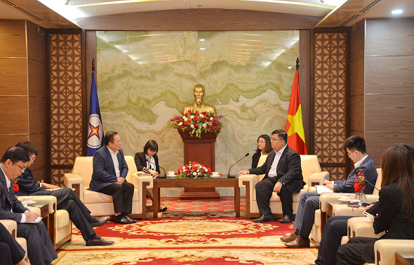 Chủ tịch Ủy ban Nguyễn Hoàng Anh tiếp xã giao Bí thư Đảng ủy, Chủ tịch HĐQT Tập đoàn Công trình luyện kim quốc tế (MCCI) ngày 27/10/2022 tại Hà Nội Chủ tịch Ủy ban Nguyễn Hoàng Anh tiếp xã giao Bí thư Đảng ủy, Chủ tịch HĐQT Tập đoàn Công trình luyện kim quốc tế (MCCI) ngày 27/10/2022 tại Hà Nội