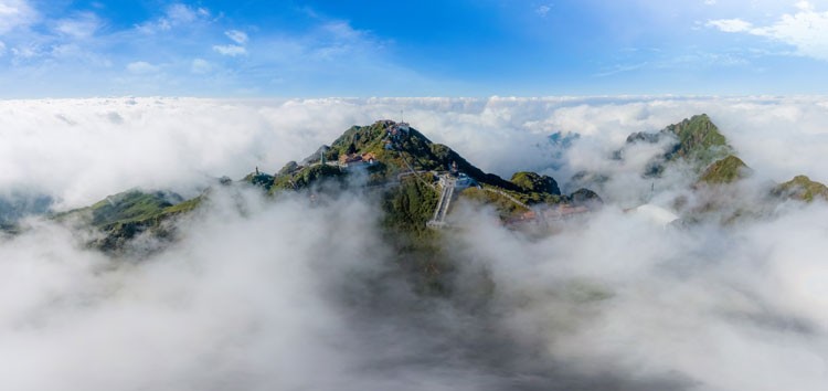 Đỉnh thiêng Fansipan, một đại diện vẻ đẹp Việt trên “trường đua” nhiếp ảnh quốc tế Đỉnh thiêng Fansipan, một đại diện vẻ đẹp Việt trên “trường đua” nhiếp ảnh quốc tế