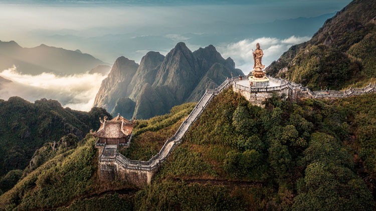 Đỉnh thiêng Fansipan, một đại diện vẻ đẹp Việt trên “trường đua” nhiếp ảnh quốc tế Đỉnh thiêng Fansipan, một đại diện vẻ đẹp Việt trên “trường đua” nhiếp ảnh quốc tế