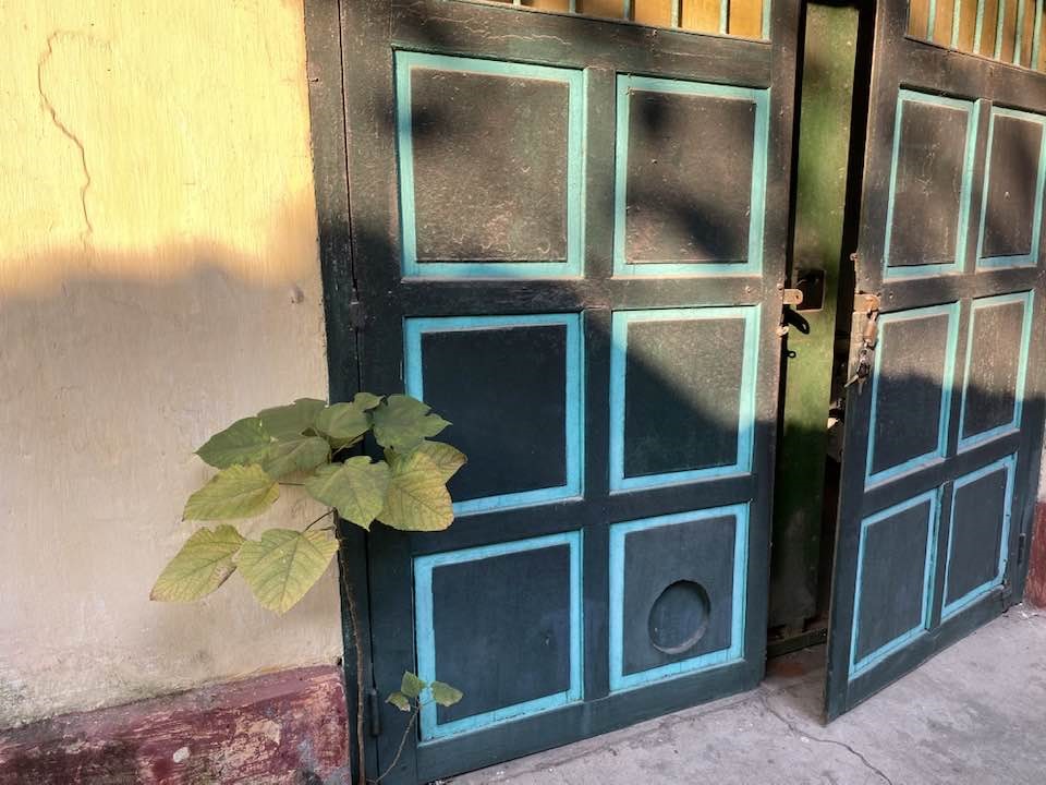 Xót xa trước hình ảnh bị “bỏ hoang” của hãng phim truyện Việt Nam. Ảnh: Facebook nhân vật