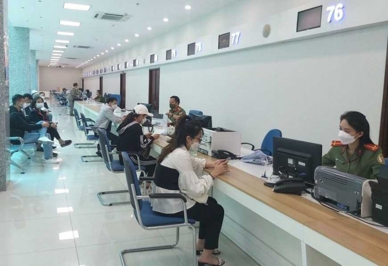 Bộ Nội vụ đề xuất 5 chuẩn mực đạo đức của cán bộ, công chức, viên chức Bộ Nội vụ đề xuất 5 chuẩn mực đạo đức của cán bộ, công chức, viên chức