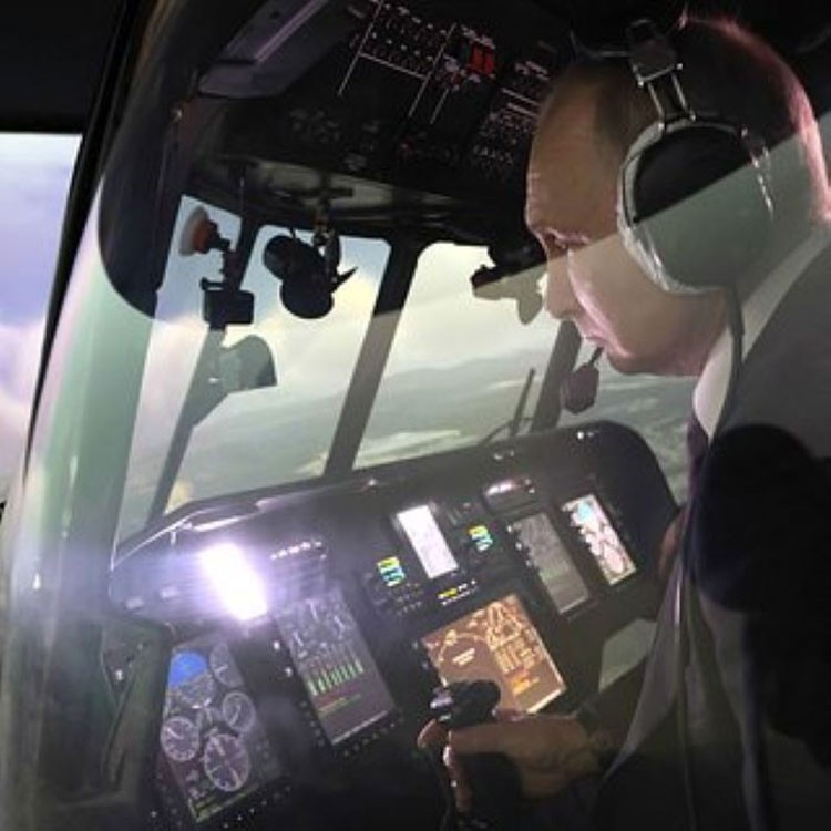 Tổng thống Nga bất ngờ thăm Thành phố Mariupol Tổng thống Nga bất ngờ thăm Thành phố Mariupol