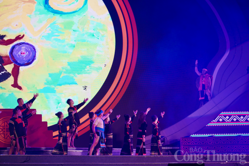 Ca kịch "Khát vọng Dam Săn": Tiếng vọng từ đại ngàn Ca kịch "Khát vọng Dam Săn": Tiếng vọng từ đại ngàn