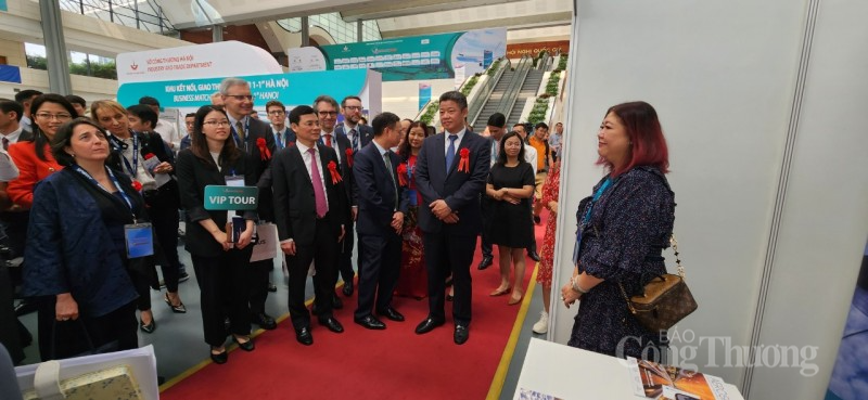 Triển lãm quốc tế về sản xuất, cung ứng và tiêu dùng bền vững công nghiệp hàng không Triển lãm quốc tế về sản xuất, cung ứng và tiêu dùng bền vững công nghiệp hàng không