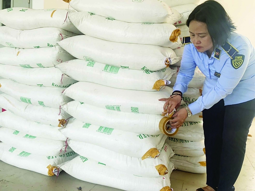 Đường cát nghi vấn nhập lậu bị phát hiện tại kho của doanh nghiệp TPHCM vào tháng 2/2023. Ảnh: L.T