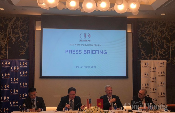 Doanh nghiệp Hoa Kỳ đánh giá cao cơ hội đầu tư, kinh doanh tại Việt Nam Doanh nghiệp Hoa Kỳ đánh giá cao cơ hội đầu tư, kinh doanh tại Việt Nam