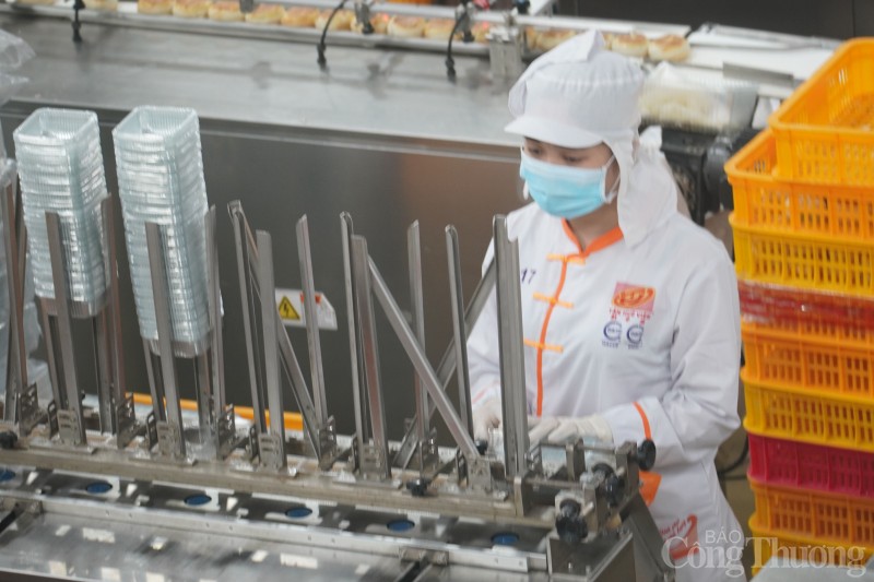 Thương mại hóa nâng tầm cho bánh Pía