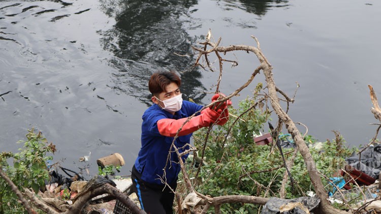 Hà Nội xanh và quyết tâm “hồi sinh” những con sông ô nhiễm tại Hà Nội Hà Nội xanh và quyết tâm “hồi sinh” những con sông ô nhiễm tại Hà Nội