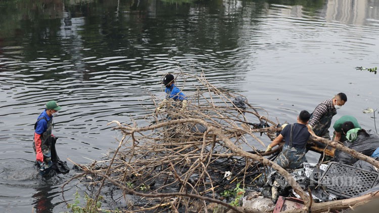 Hà Nội xanh và quyết tâm “hồi sinh” những con sông ô nhiễm tại Hà Nội Hà Nội xanh và quyết tâm “hồi sinh” những con sông ô nhiễm tại Hà Nội