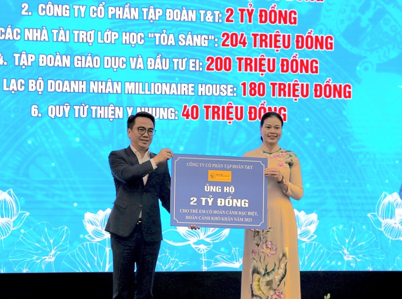 T&T Group ủng hộ 2 tỷ đồng cho trẻ em có hoàn cảnh khó khăn T&T Group ủng hộ 2 tỷ đồng cho trẻ em có hoàn cảnh khó khăn