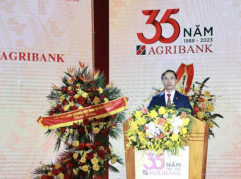 Agribank đón nhận Huân chương Lao động hạng Nhất Chào mừng kỷ niệm 35 năm Ngày thành lập
