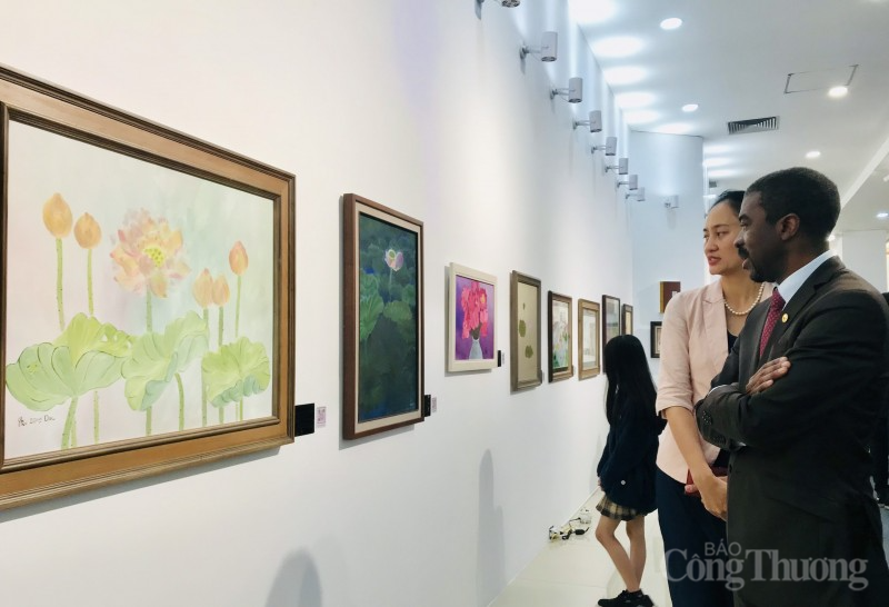 Độc đáo 75 bức hoạ tôn vinh vẻ đẹp thuần khiết của hoa sen Độc đáo 75 bức hoạ tôn vinh vẻ đẹp thuần khiết của hoa sen