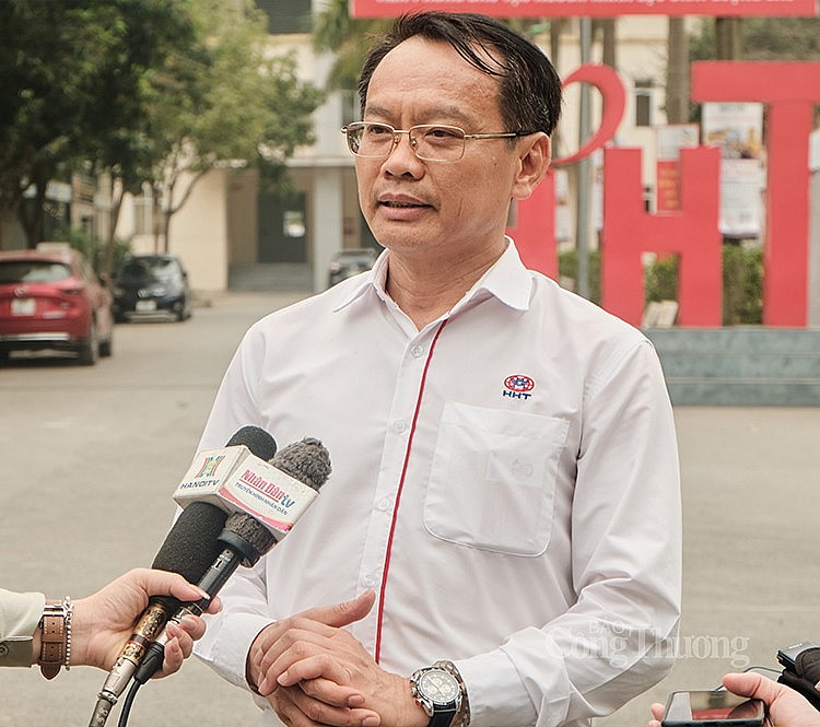 Nhà giáo ưu tú. TS. Phạm Xuân Khánh – Hiệu trưởng Trường Cao đẳng Công nghệ cao Hà Nội (gọi tắt là HHT)