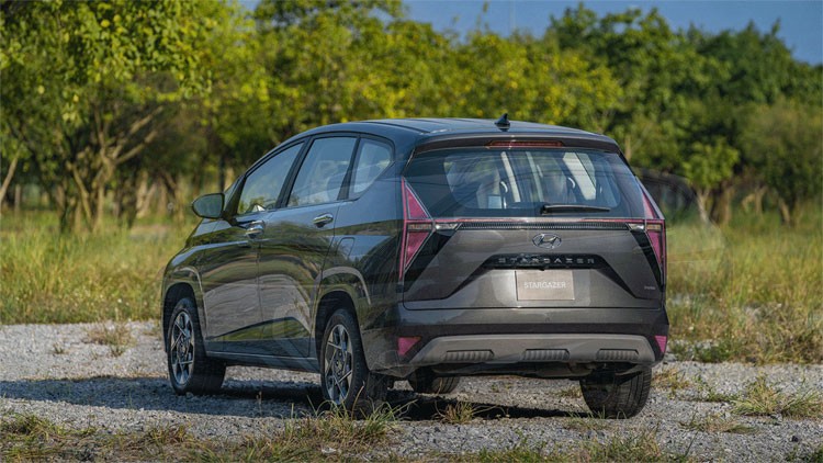 Hyundai Stargazer: MPV “xấu lạ” dần đuối sức Hyundai Stargazer: MPV “xấu lạ” dần đuối sức