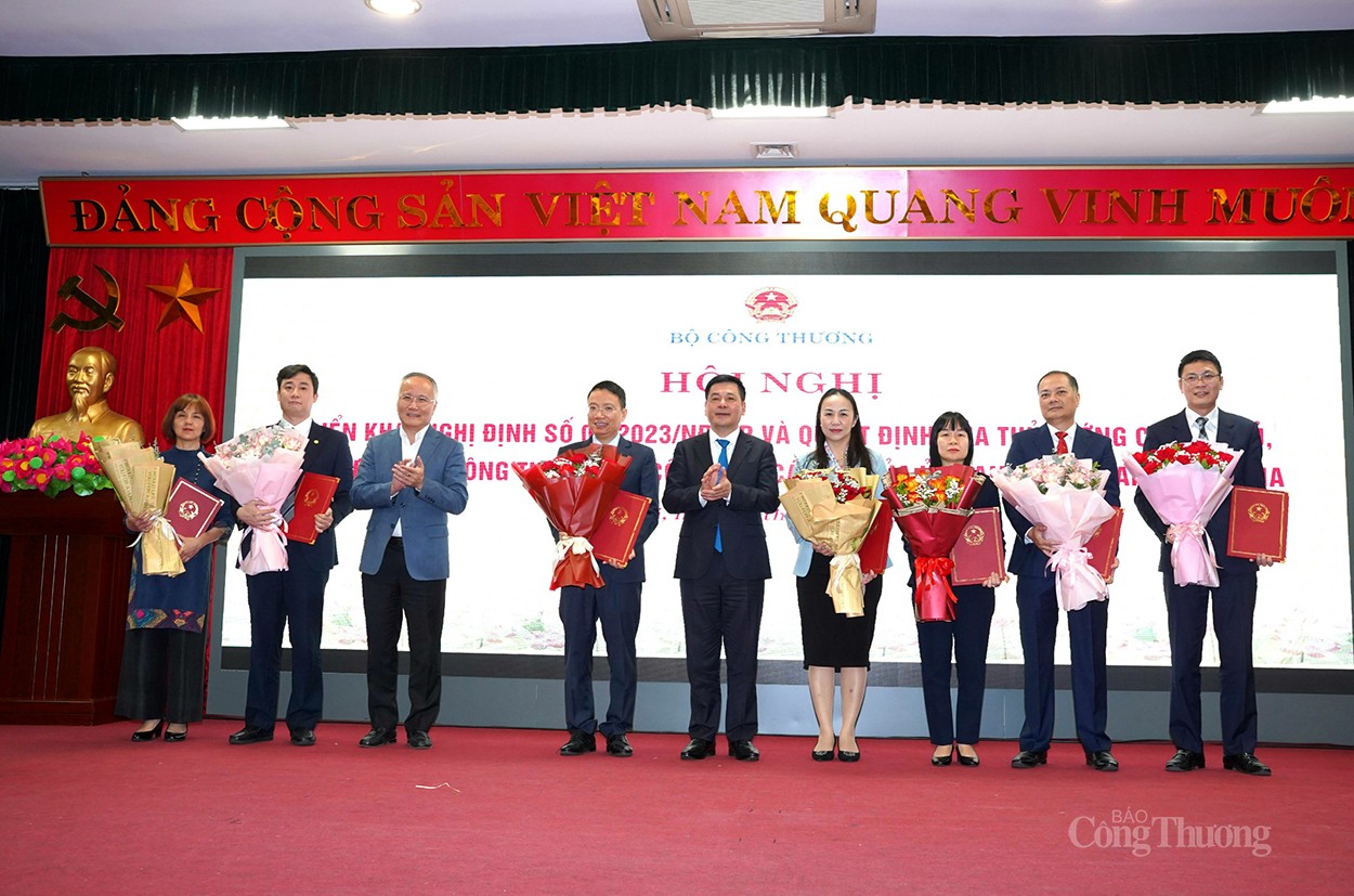 Công bố quyết định bổ nhiệm Chủ tịch Ủy ban Cạnh tranh quốc gia