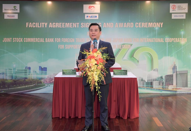 Vietcombank và JBIC ký hợp đồng tín dụng 300 triệu USD tài trợ vốn cho các dự án năng lượng tái tạo Vietcombank và JBIC ký hợp đồng tín dụng 300 triệu USD tài trợ vốn cho các dự án năng lượng tái tạo