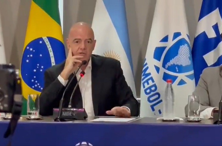 hủ tịch FIFA, Gianni Infantino trong buổi họp với Liên đoàn bóng đá Nam Mỹ (Ảnh: Mundoalbiceleste) hủ tịch FIFA, Gianni Infantino trong buổi họp với Liên đoàn bóng đá Nam Mỹ (Ảnh: Mundoalbiceleste)