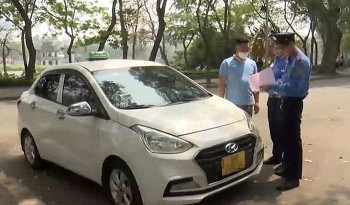 Tài xế “chặt chém” khách du lịch bị phạt hơn 12 triệu đồng