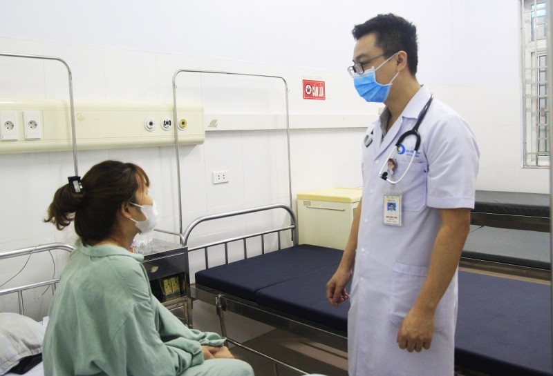 Bệnh nhân được điều trị sán dây bò tại Bệnh viện Bãi Cháy theo phác đồ đặc trị sán (Ảnh: Bệnh viện Bãi Cháy) Bệnh nhân được điều trị sán dây bò tại Bệnh viện Bãi Cháy theo phác đồ đặc trị sán (Ảnh: Bệnh viện Bãi Cháy)