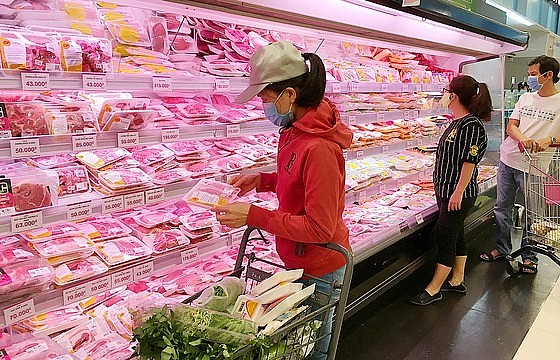 Giá cân thịt heo và vấn đề sức mua xã hội hiện nay