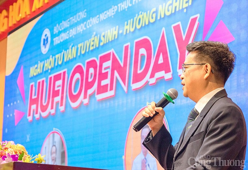 Hơn 4.000 nghìn học sinh dự ngày hội tư vấn tuyển sinh, hướng nghiệp tại HUFI