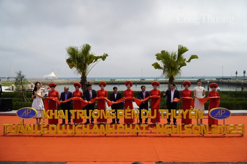 Thanh Hóa: Khởi công Dự án Khu GAS&LNG và các loại hình phụ trợ lọc hóa dầu gần 4.000 tỷ đồng Thanh Hóa: Khởi công Dự án Khu GAS&LNG và các loại hình phụ trợ lọc hóa dầu gần 4.000 tỷ đồng