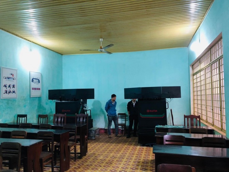 Phòng học chuyên môn, trang thiết bị phục vụ học và sát hạch, một số đơn vị có nhưng chưa đầy đủ và đảm bảo phục vụ cho công tác giảng dạy.. Phòng học chuyên môn, trang thiết bị phục vụ học và sát hạch, một số đơn vị có nhưng chưa đầy đủ và đảm bảo phục vụ cho công tác giảng dạy..