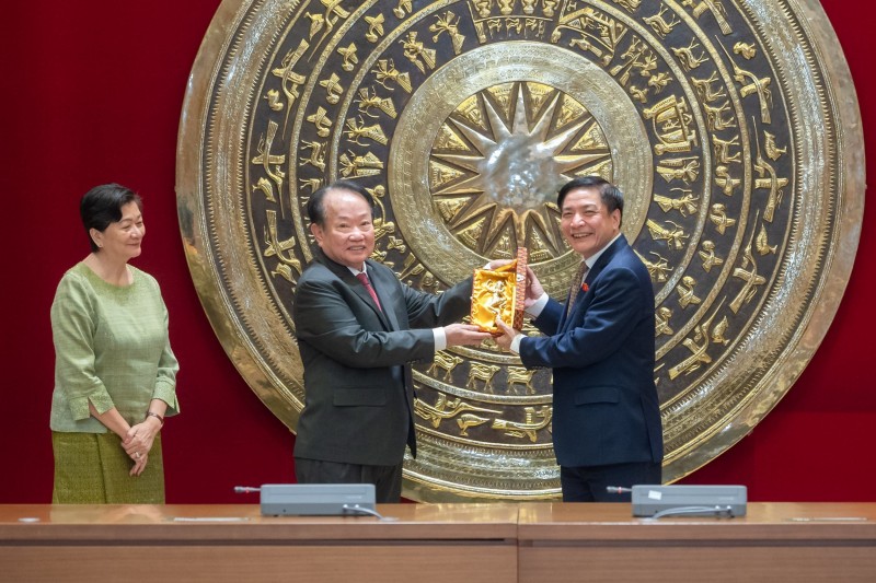 Tổng Thư ký Quốc hội Việt Nam hội đàm với Tổng Thư ký Thượng viện Vương quốc Campuchia Tổng Thư ký Quốc hội Việt Nam hội đàm với Tổng Thư ký Thượng viện Vương quốc Campuchia